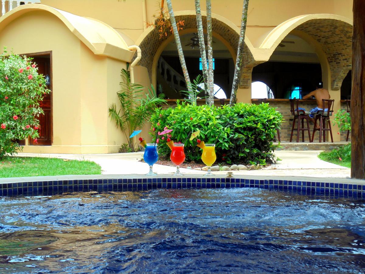 Hotel Delfin Playa Bejuco 에스테릴로스 에스테 외부 사진